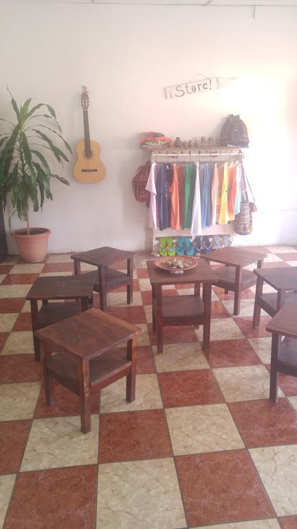 Casa Nica Leon Hostel Dış mekan fotoğraf