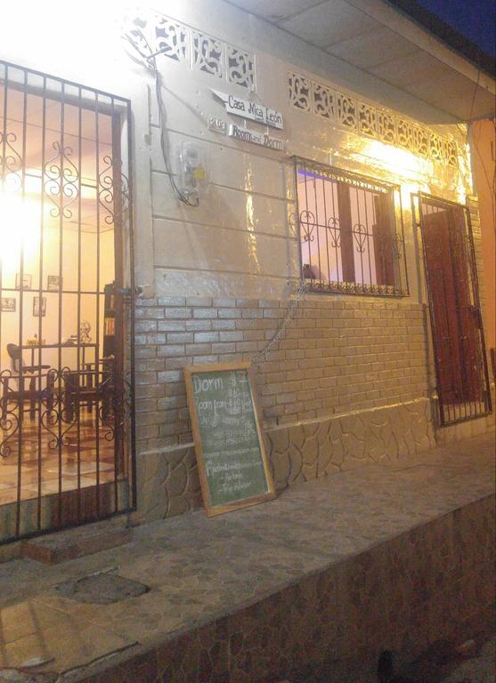 Casa Nica Leon Hostel Dış mekan fotoğraf