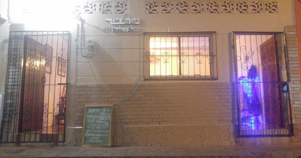 Casa Nica Leon Hostel Dış mekan fotoğraf